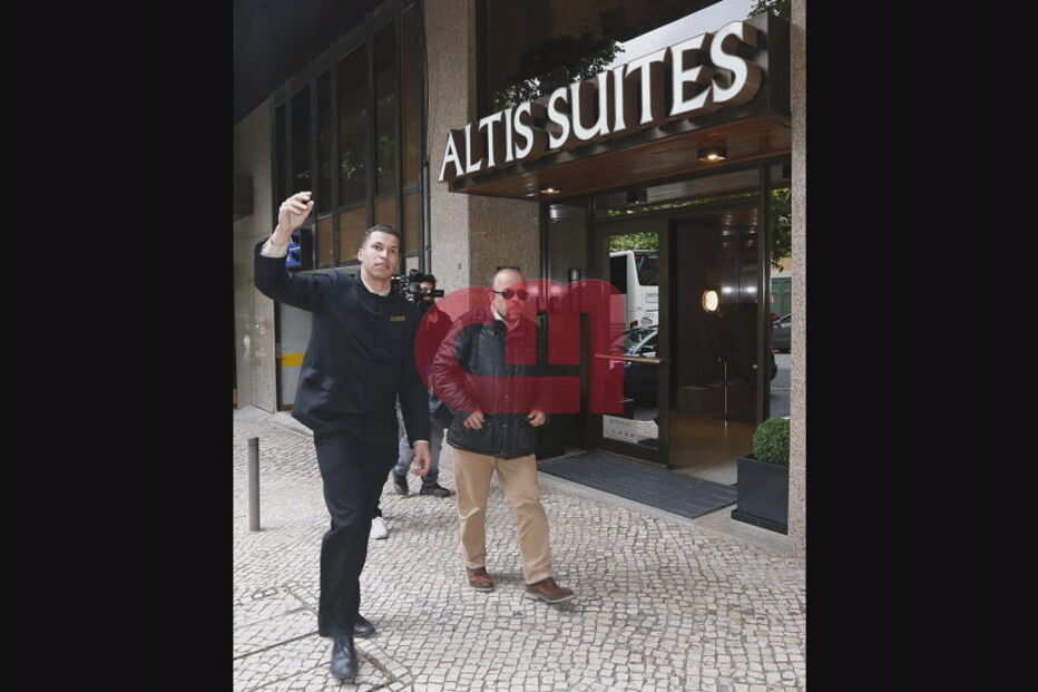 Responsáveis de comunicação de Sporting e FC Porto encontraram-se esta quarta-feira num hotel, em Lisboa