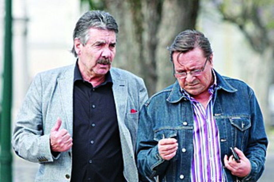 O treinador Toni e o jornalista João Malheiro, no funeral 