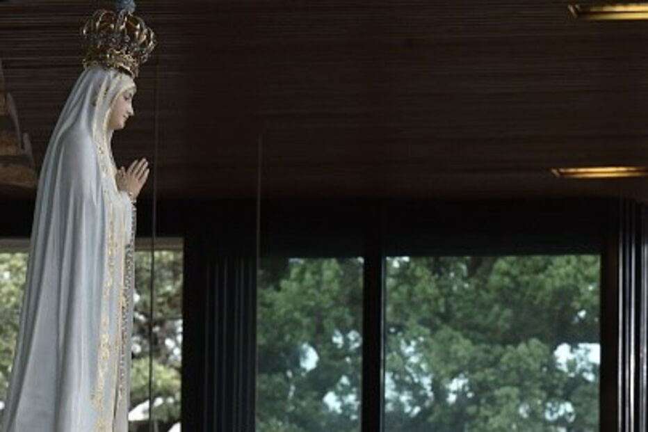 Papa Francisco oferece uma Rosa de Ouro a Nossa Senhora de Fátima