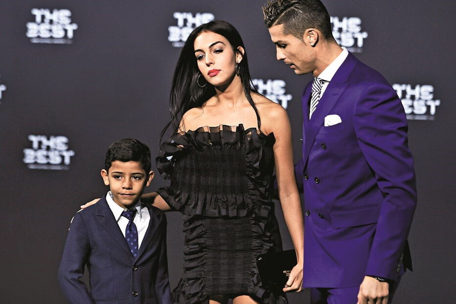 Georgina, Cristiano Ronaldo, jogador, craque, passado, vida louca, 