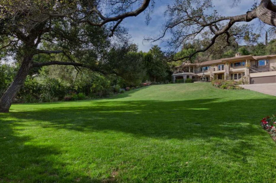 Mansão, Kardashian, Kim, Kylie, Kendall, Khloe, Kourtney,Kris, venda, milhões, reality show