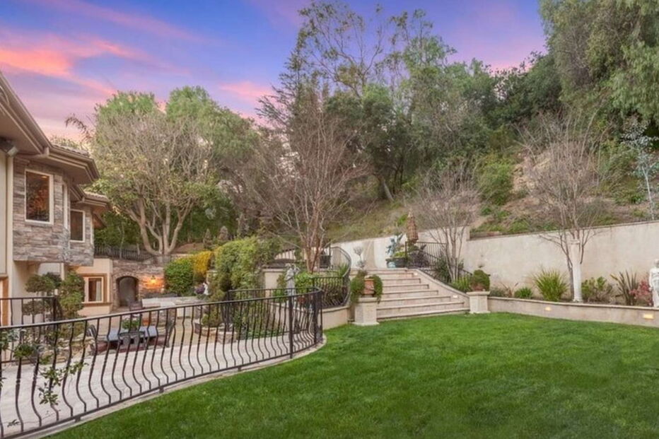 Mansão, Kardashian, Kim, Kylie, Kendall, Khloe, Kourtney,Kris, venda, milhões, reality show