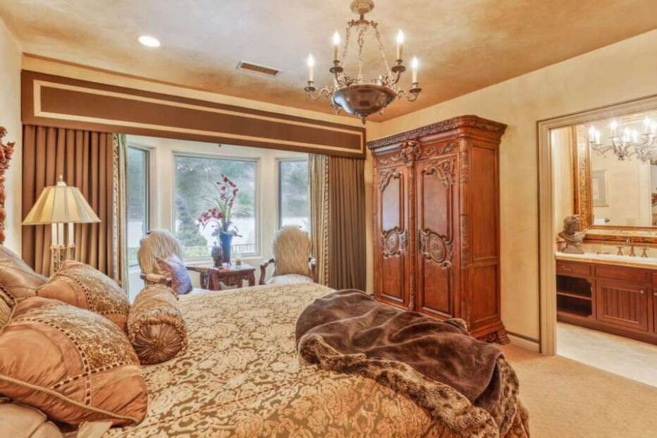 Mansão, Kardashian, Kim, Kylie, Kendall, Khloe, Kourtney,Kris, venda, milhões, reality show