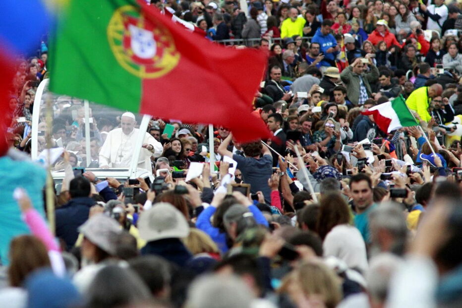 Peregrinos de todo o Mundo marcaram presença no Santuário, com as respetivas bandeiras