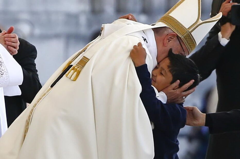 papa, menino, milagre, lucas, fátima, francisco