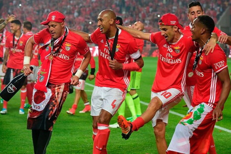 Jogadores e equipa técnica celebraram com os colegas e com a família