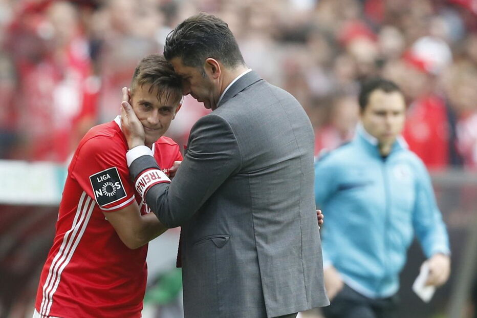 Jogadores e equipa técnica celebraram com os colegas e com a família