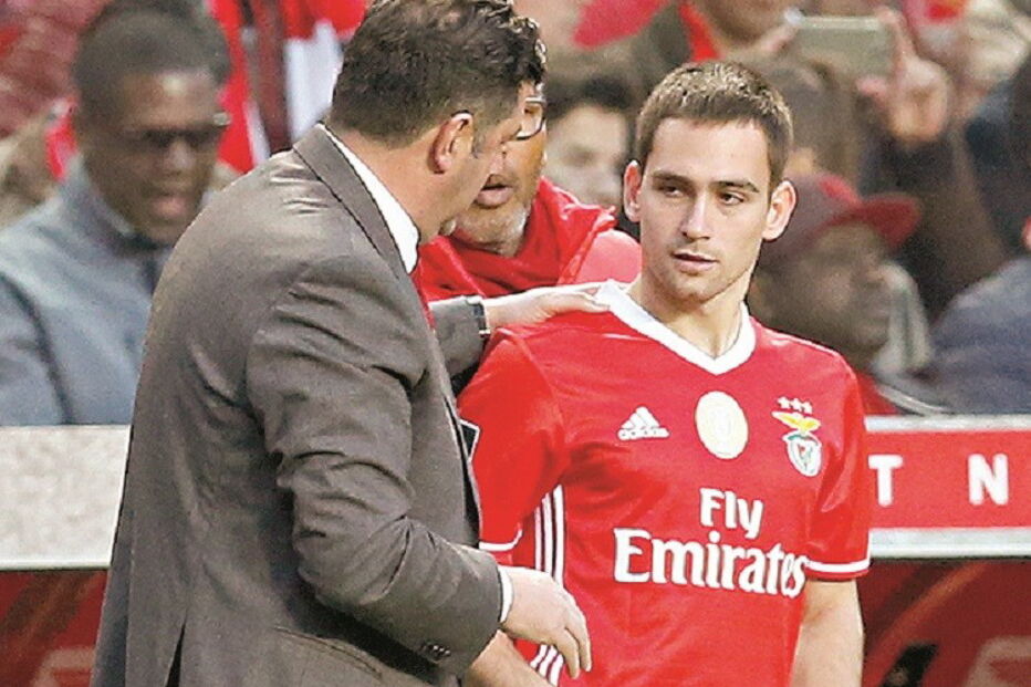Rui Vitória, Benfica, Nélson Semedo, Seixal, Lindelof, Grimaldo, Champions, José Gomes, Zé Golos, Zivkovic, Taça, Cervi, desporto, futebol