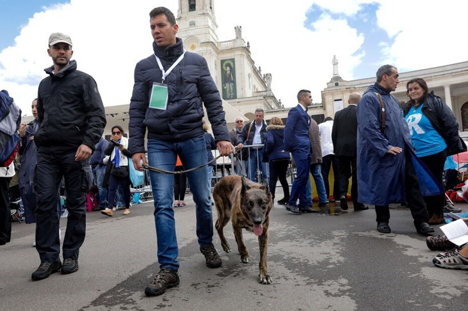 Centenário das Aparições, Procissão, Santo Padre, bispo de Leiria-Fátima, D. António Marto, Santuário de Fátima, Papa Francisco, Altar do Mundo, Júlio Alves, religião