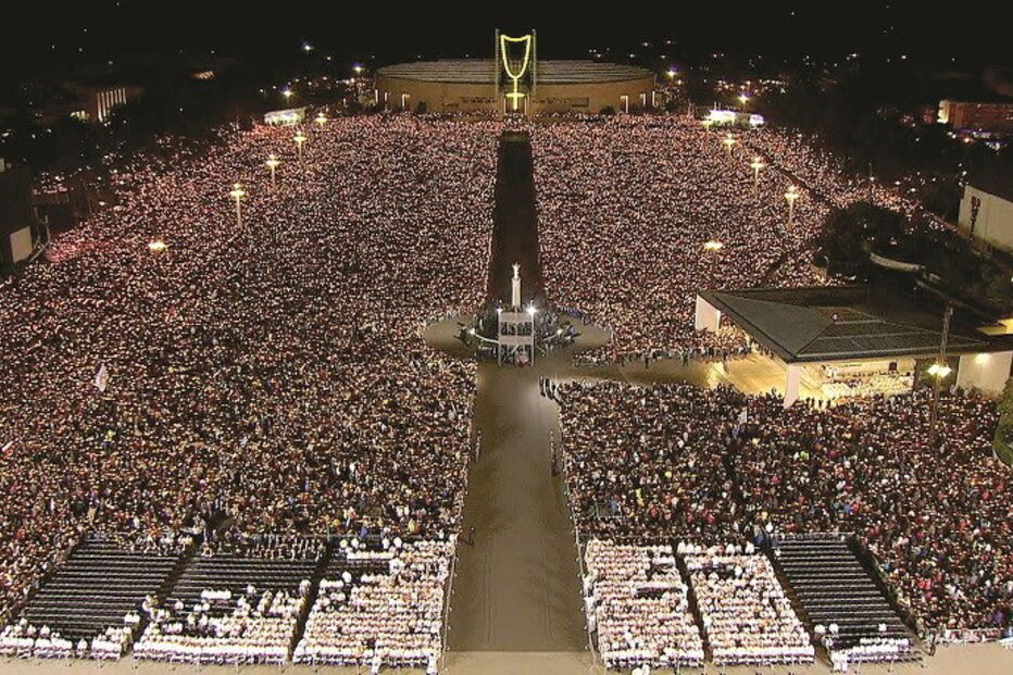  Papa, Procissão do Adeus, Fátima, Santo Padre, Base Aérea de Monte Real, Jacinta, Aparições, Lucas, Francisco Marto, Nossa Senhora, religião, questões sociais