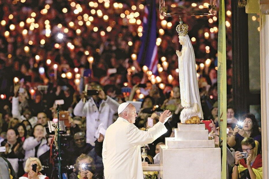  Papa, Procissão do Adeus, Fátima, Santo Padre, Base Aérea de Monte Real, Jacinta, Aparições, Lucas, Francisco Marto, Nossa Senhora, religião, questões sociais