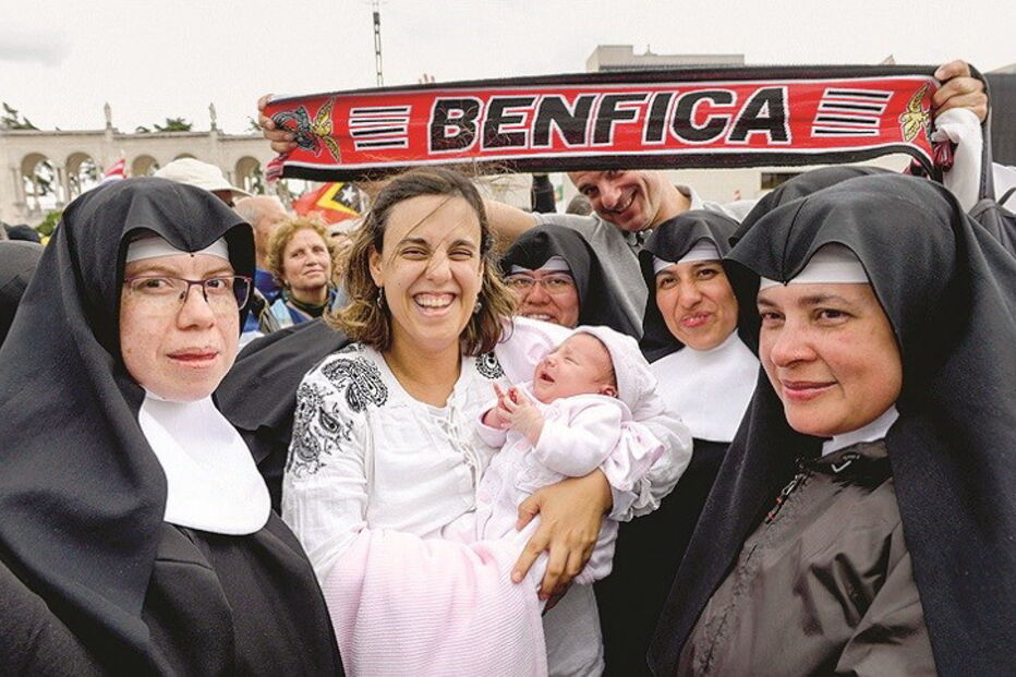  Papa, Procissão do Adeus, Fátima, Santo Padre, Base Aérea de Monte Real, Jacinta, Aparições, Lucas, Francisco Marto, Nossa Senhora, religião, questões sociais