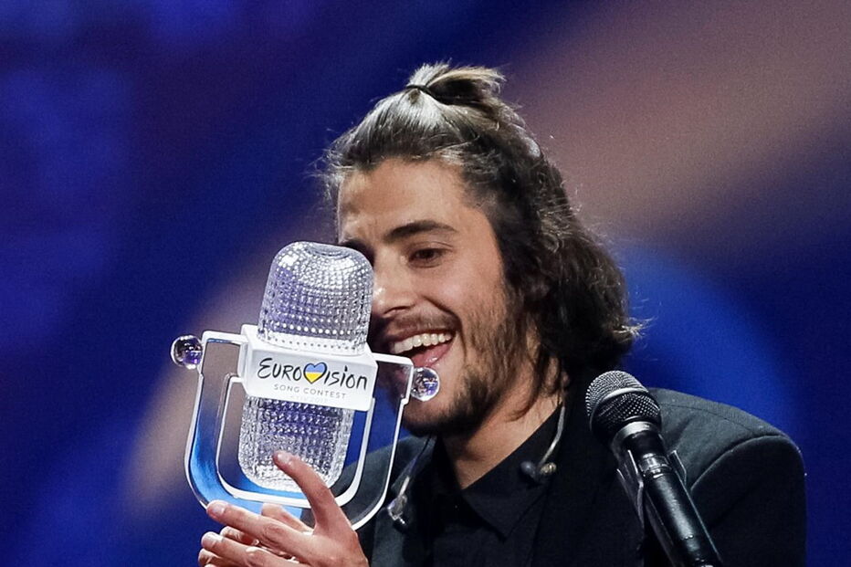 Salvador Sobral, Amar pelos dois, Luísa Sobral, Portugal, Eurovisão, top, iTUnes, Spotify, vendas, dominar