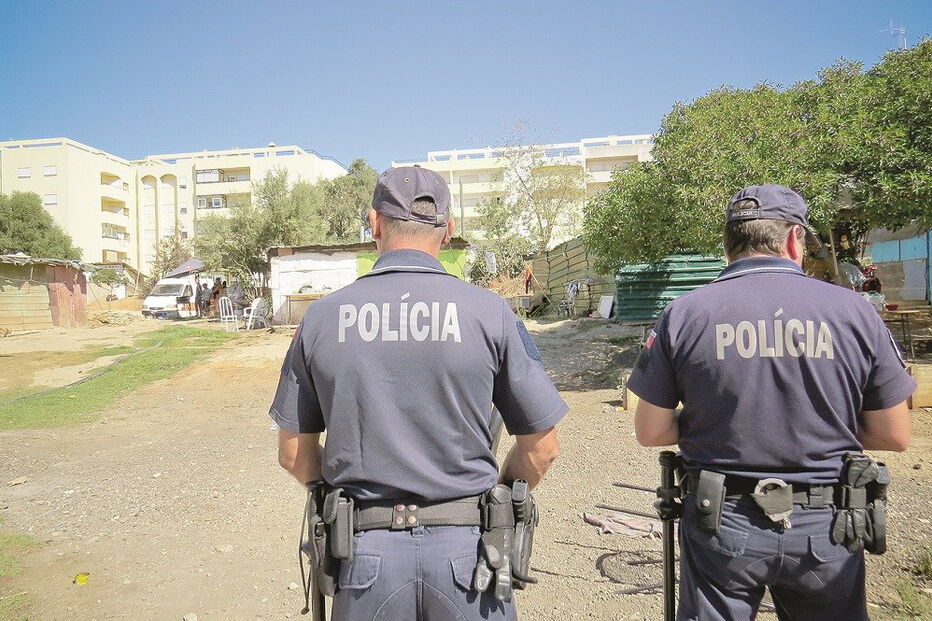 Portimão, Algarve, cidade, barracas, autarquia, famílias, mercado municipal, realojamento,