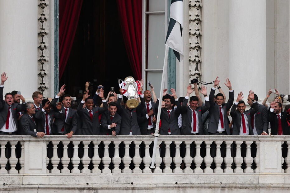 Benfica, águias, futebol, desporto, tetracampeõs, homenagem
