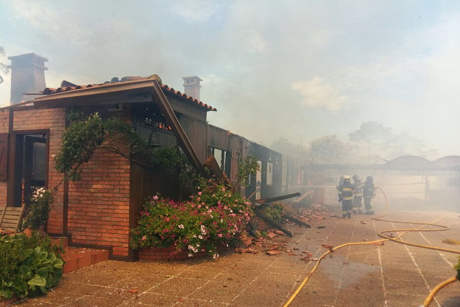 Casa de luxo em Vila Nova de Gaia foi completamente destruída pelas chamas
