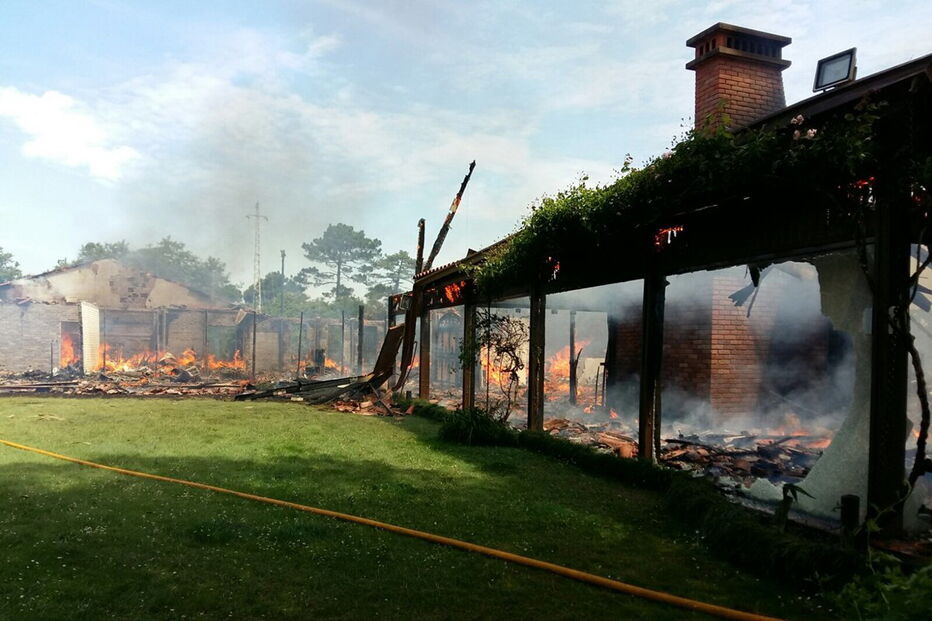 Casa de luxo em Vila Nova de Gaia foi completamente destruída pelas chamas