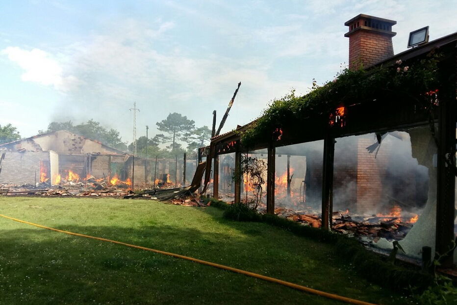 Casa de luxo em Vila Nova de Gaia foi completamente destruída pelas chamas