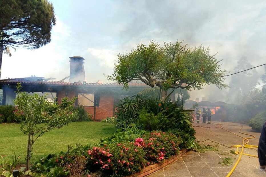 Casa de luxo em Vila Nova de Gaia foi completamente destruída pelas chamas