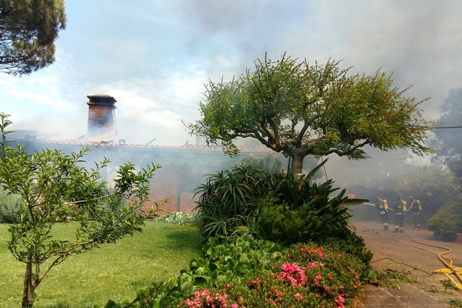 Casa de luxo em Vila Nova de Gaia foi completamente destruída pelas chamas