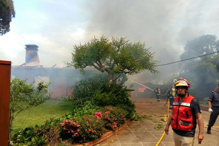 Casa de luxo em Vila Nova de Gaia foi completamente destruída pelas chamas
