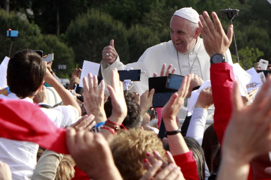 Milhares de peregrinos visitaram Fátima no Centenário das Aparições, que contou com a presença do papa Francisco