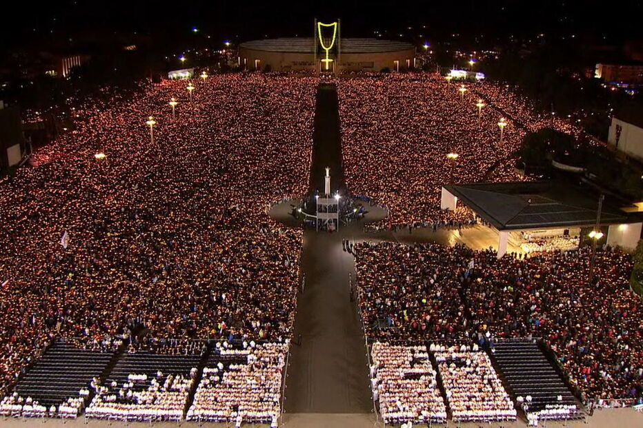 Milhares de peregrinos visitaram Fátima no Centenário das Aparições, que contou com a presença do papa Francisco