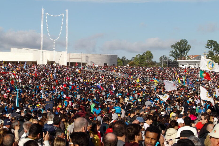 Milhares de peregrinos visitaram Fátima no Centenário das Aparições, que contou com a presença do papa Francisco