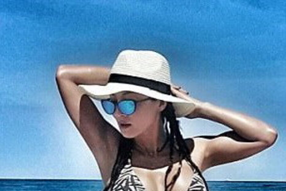 Chinesa é comparada com namorada do filho por parecer jovem