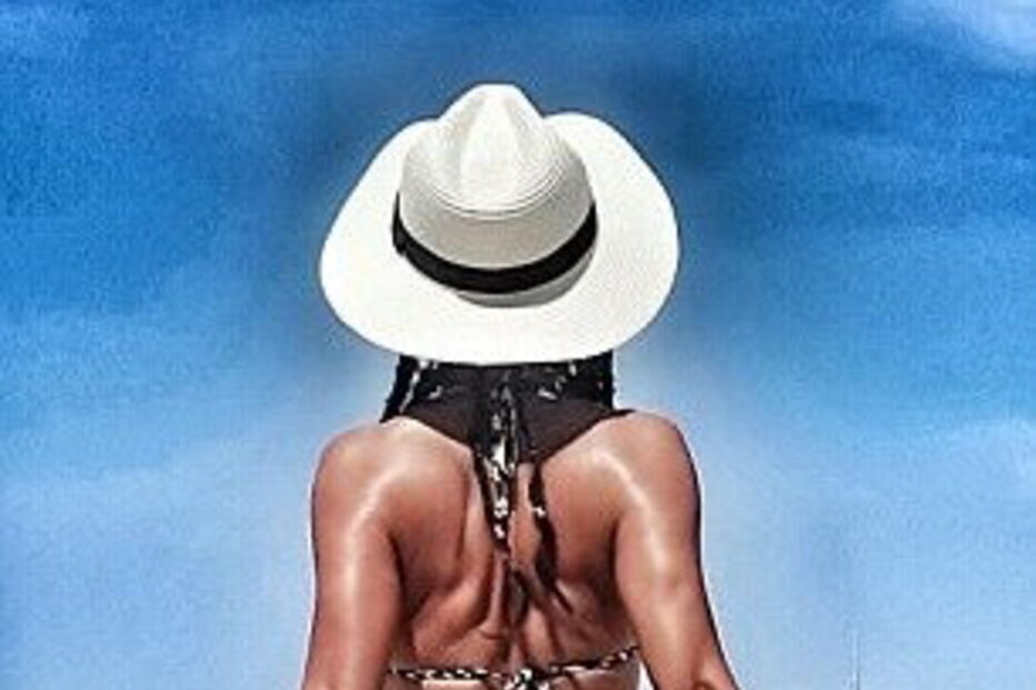 Chinesa é comparada com namorada do filho por parecer jovem