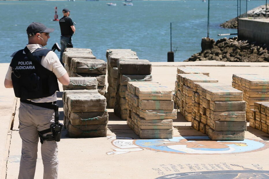 10 toneladas de haxixe apreendidas num barco no Mediterrâneo