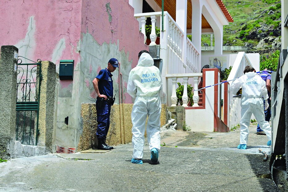 mata, tia, facadas, partilhas, assassina, vítima, machico, madeira