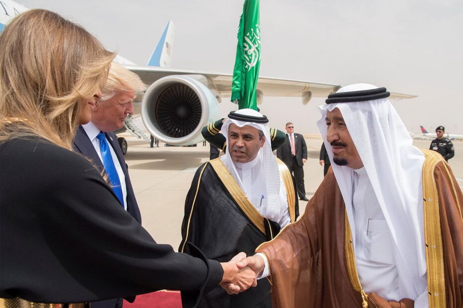 Trump, Melania, Arábia Saudita, chegada, presidente, Estados Unidos da América