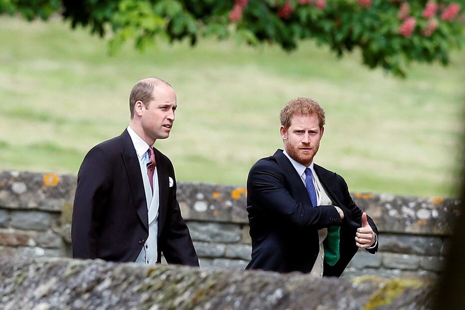 Pippa Middleton, Londres, James Matthews, igreja de St, Giles Deacon, Marks, Kate, Middleton, realeza, casamento, convidados