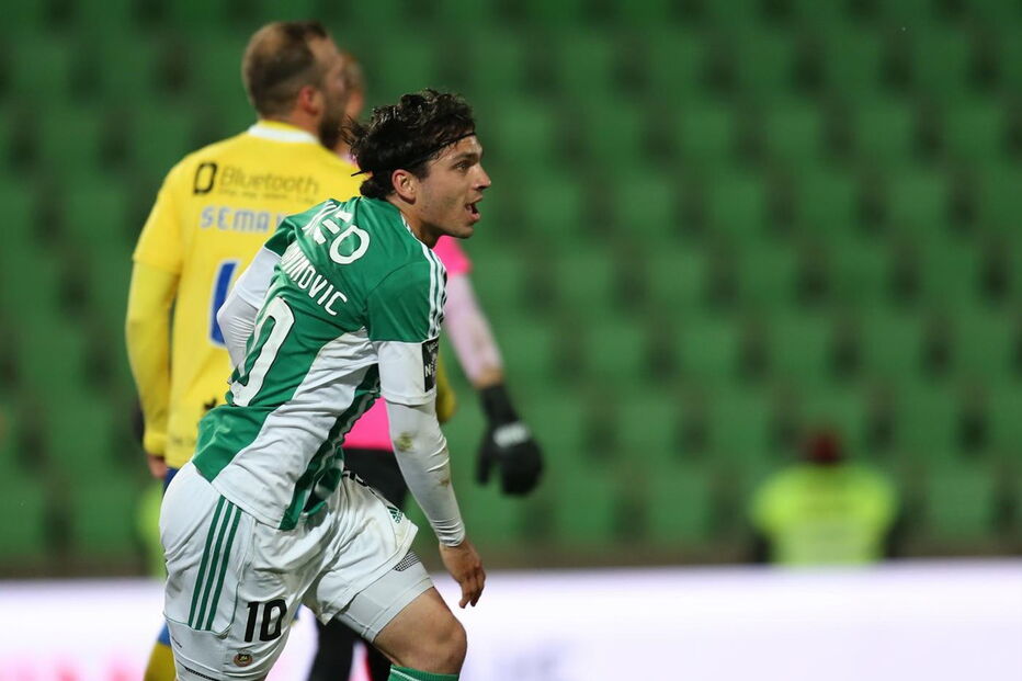 Sp. Braga, Estoril, Sporting, Mattheus Oliveira, Benfica, Moreirense, Liga, Podence, Rio Ave, Krovinovic, Luís Castro, Gil Dias, FC Porto, Desportivo, futebol, Fábio Martins, desporto