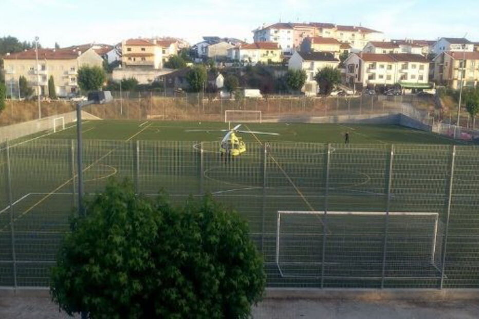 2017-05-21_14_21.45 Helicóptero depois da aterragem forçada.JPG