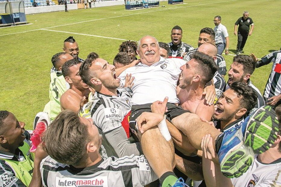 Portimonense, Vítor Oliveira, Santa Clara, D. Aves, II Liga, desporto, futebol