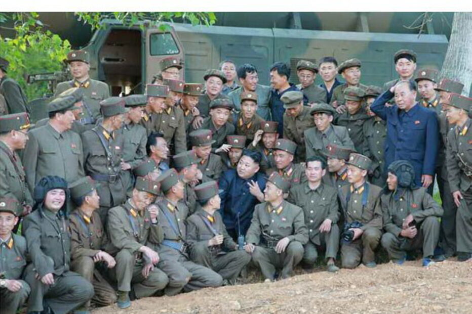 Míssil norte-coreano revela fotografias da Terra