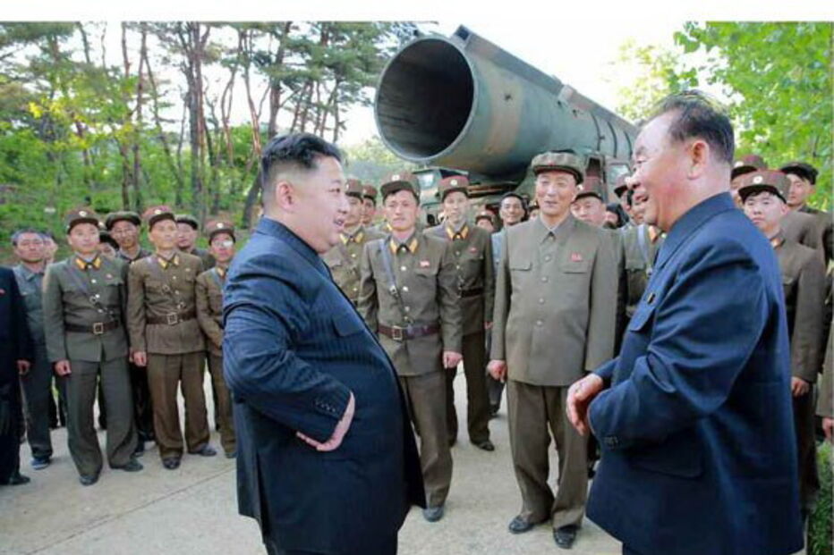 Míssil norte-coreano revela fotografias da Terra