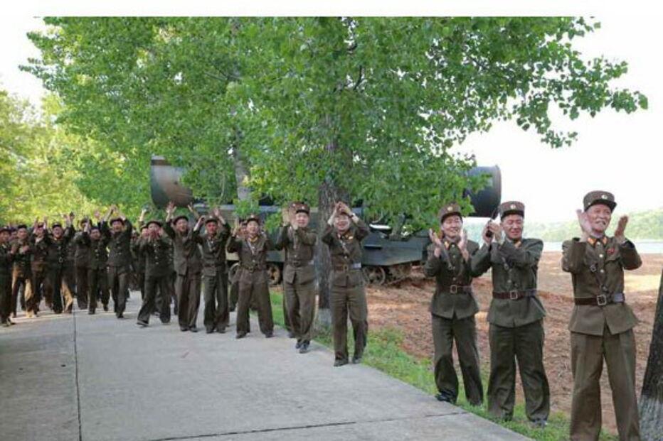 Míssil norte-coreano revela fotografias da Terra