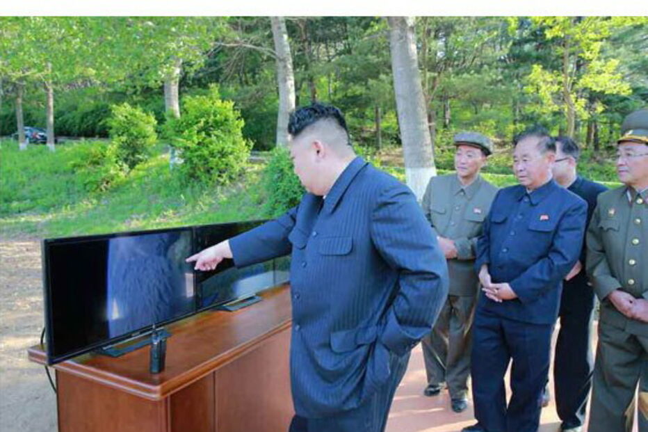 Míssil norte-coreano revela fotografias da Terra