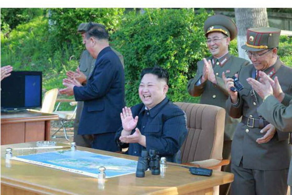 Míssil norte-coreano revela fotografias da Terra