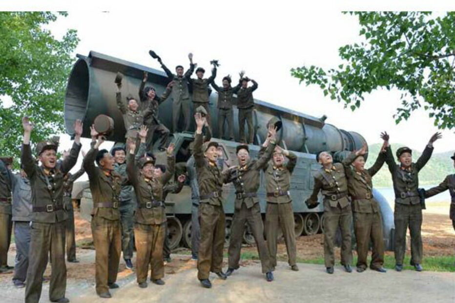 Míssil norte-coreano revela fotografias da Terra