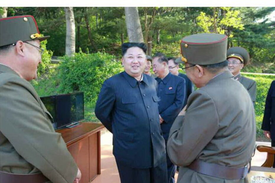 Míssil norte-coreano revela fotografias da Terra