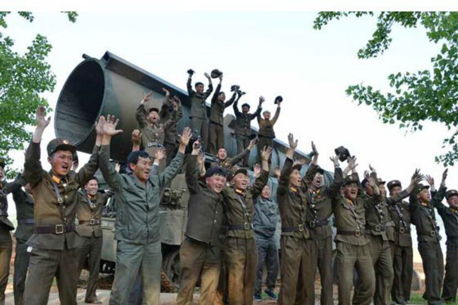 Míssil norte-coreano revela fotografias da Terra