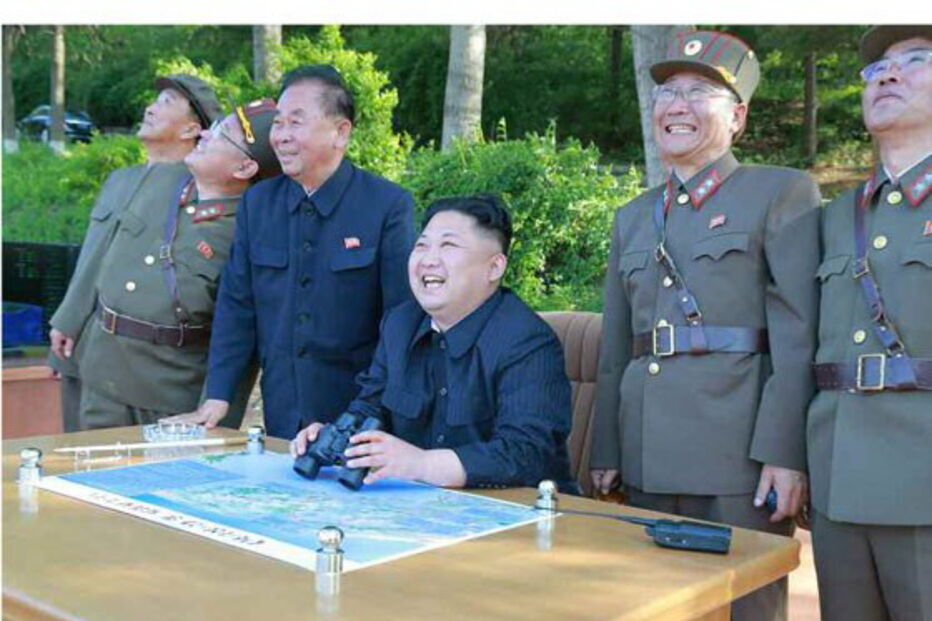 Míssil norte-coreano revela fotografias da Terra