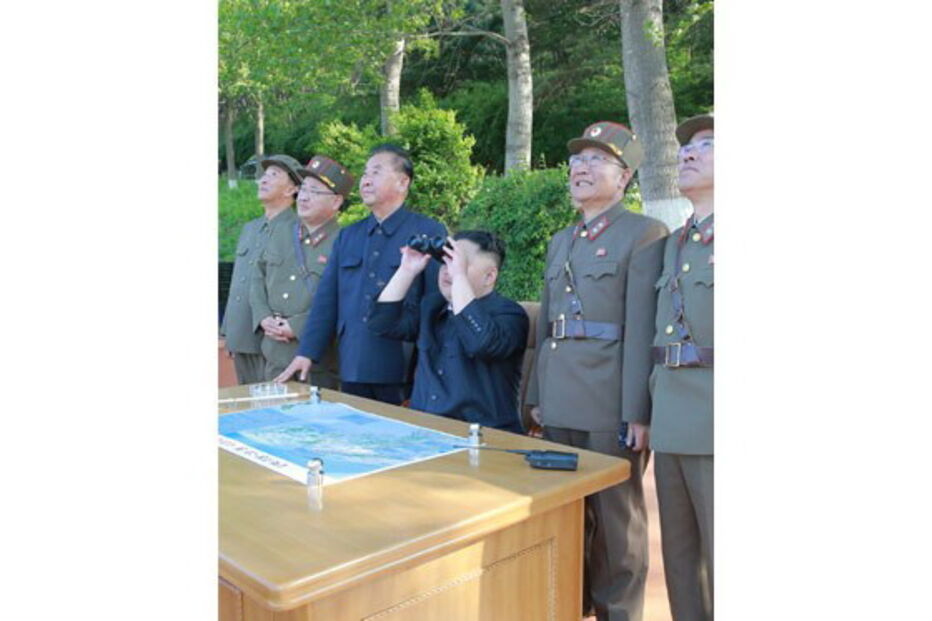 Míssil norte-coreano revela fotografias da Terra