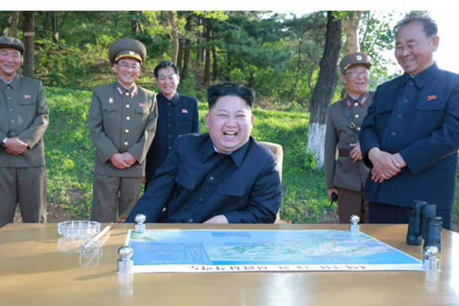 Míssil norte-coreano revela fotografias da Terra