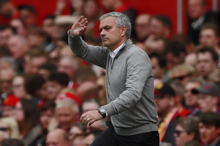 Mourinho durante a partida