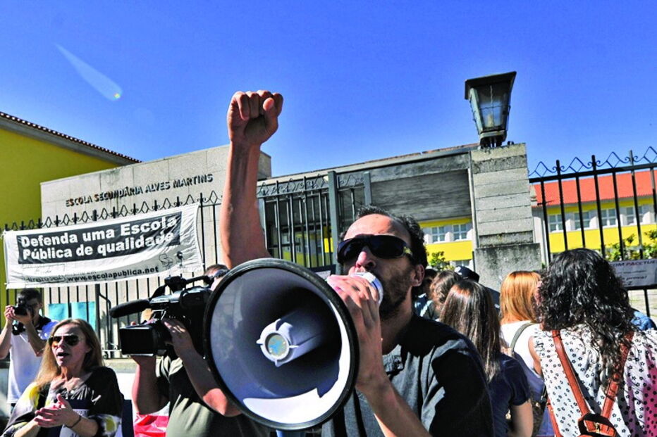 Professores têm ameaçado com mais protestos e greves   